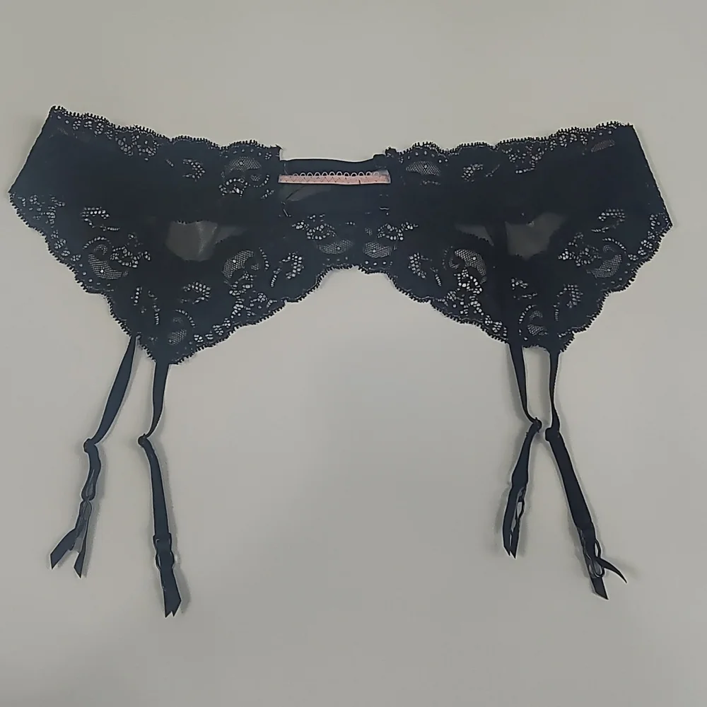 Victoria's Secret Dream Angels Lace Garter Belt